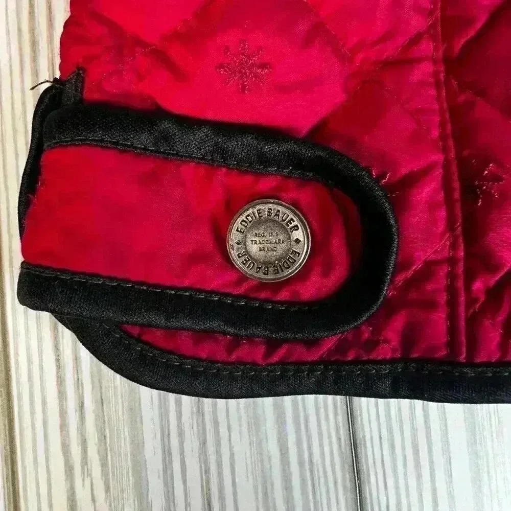 Eddie Bauer Kids Size S Red/black down filled embroirdered snowflate zippers ves
